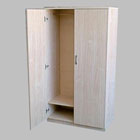armario madera con barral y estante