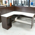 escritorio ergonomico con 2 paneles divisores